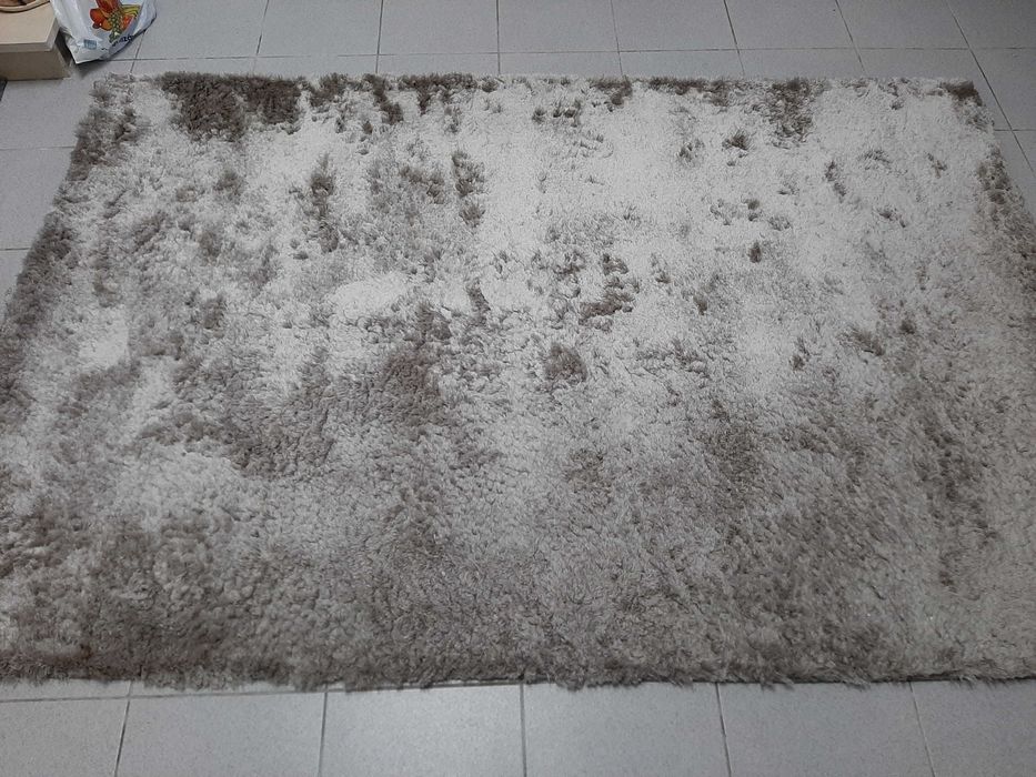 Carpete grande cinza prata