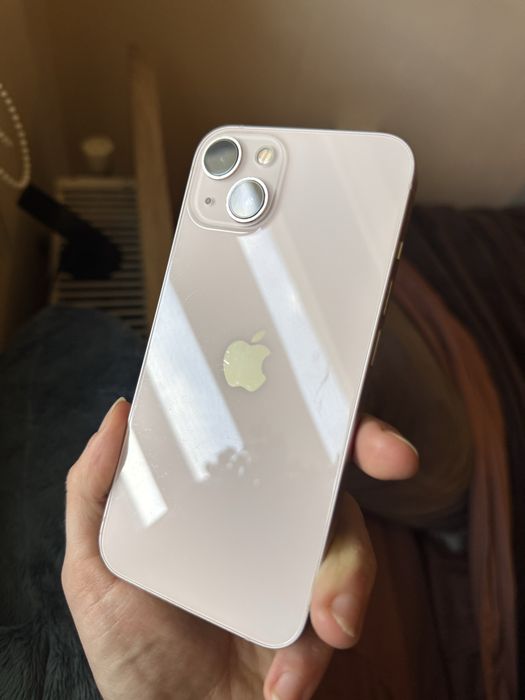 iPhone 13 różowy 256gb kondycja baterii 70%
