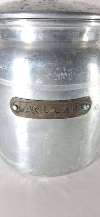 Frasco antigo de alumínio