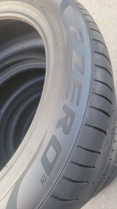 285 45 21 Pirelli P Zero PZ4 RSC*
