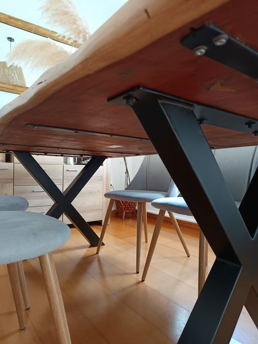 Mesa de Jantar em Madeira Maciça