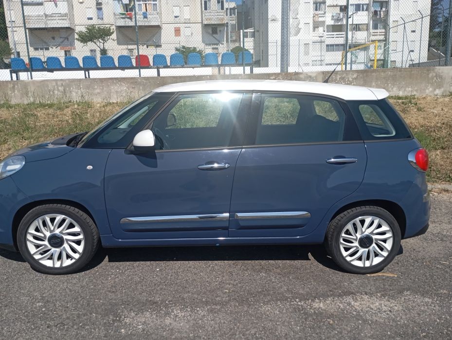 Vendo Fiat 500L.