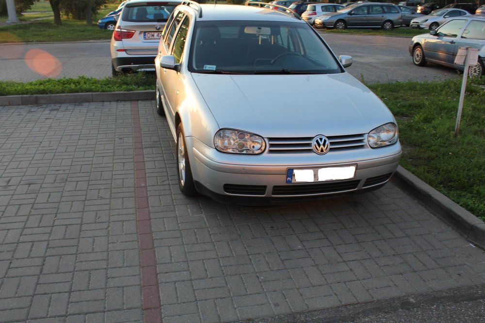 Sprzedam Volkswagena Golf IV