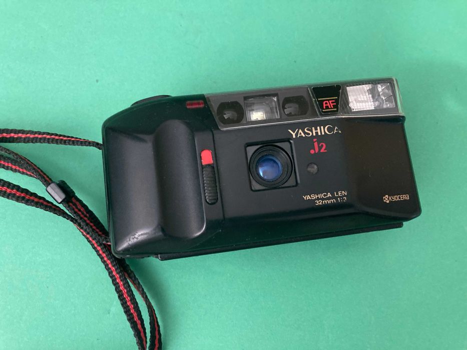 Máquina Fotográfica Vintage Yashica AF-J2 32 mm