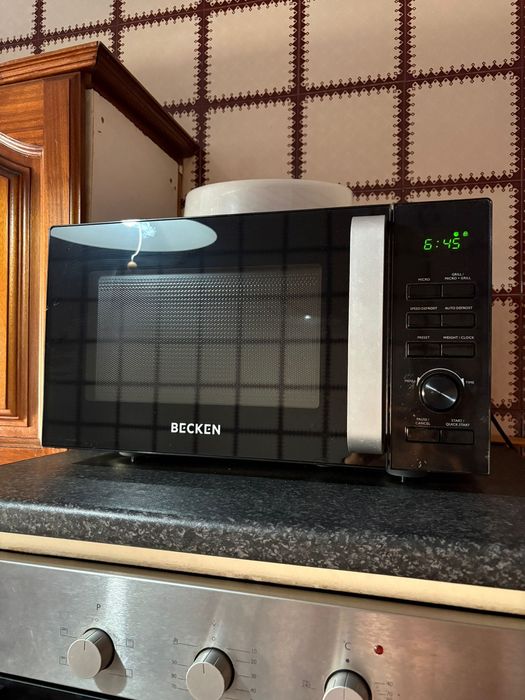 Microondas Becken 25L Grill