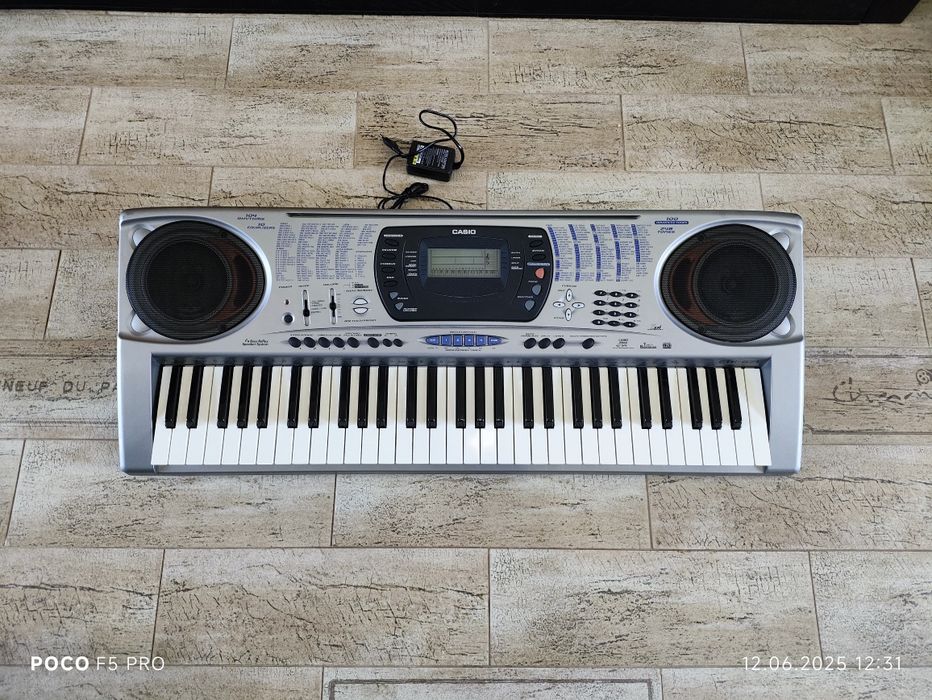 Синтезатор Casio CTK-671 динамічні клавіші.