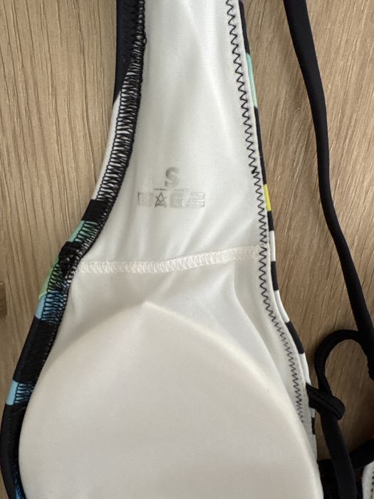 Купальник суцільний S