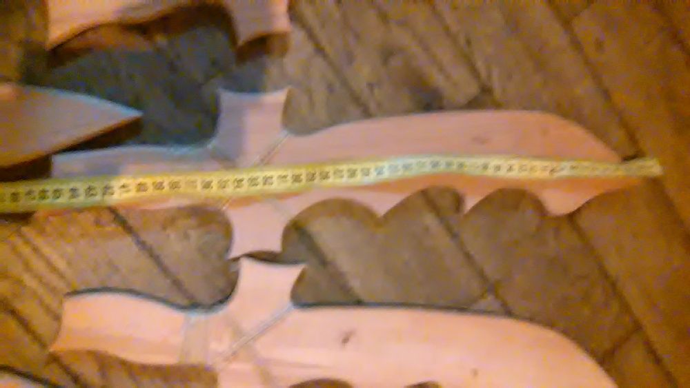 Сабля деревянная резная. Игрушки. Новые.