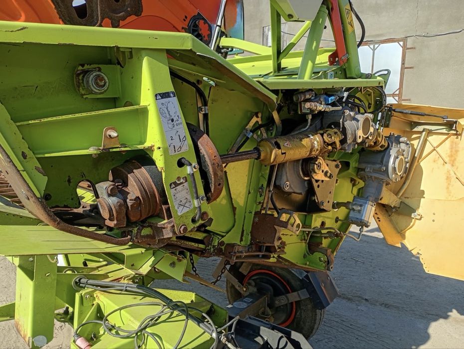 Жниварка зернова Claas Vario 1200 з візком