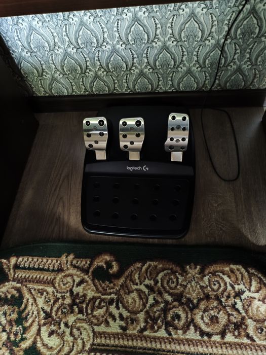 Ігровий руль Logitech G29 Driving Force