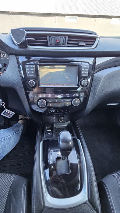 Nissan  Qashqai  12.2015