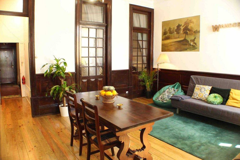 T3 centro do Porto com quintal e anexos