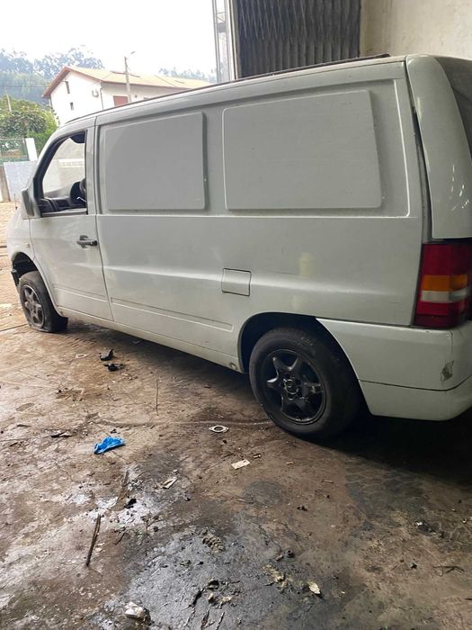MERCEDES BENZ VITO 108 VENDO CARROÇARIA COM DOCUMENTOS