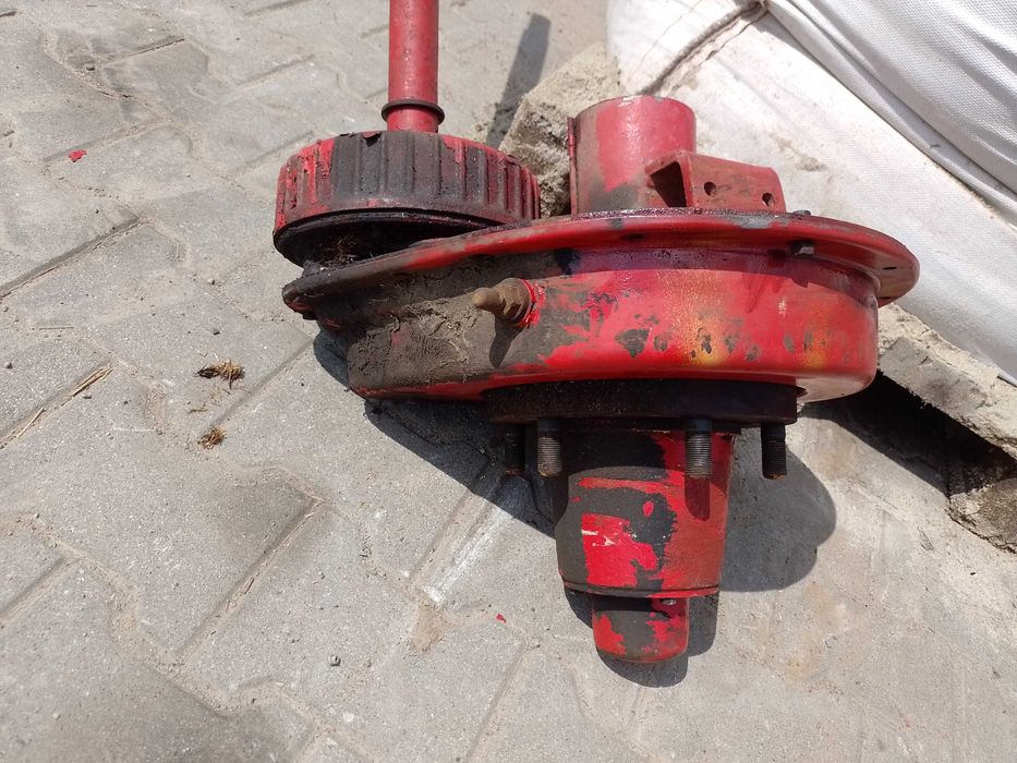 Zwolnica dp kombajnu Mf 187