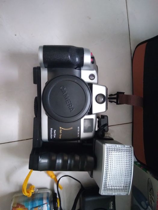 Máquinas fotográficas antigas (de rolo)