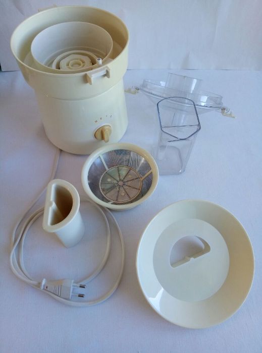 Соковыжималка Elenberg JM-5030