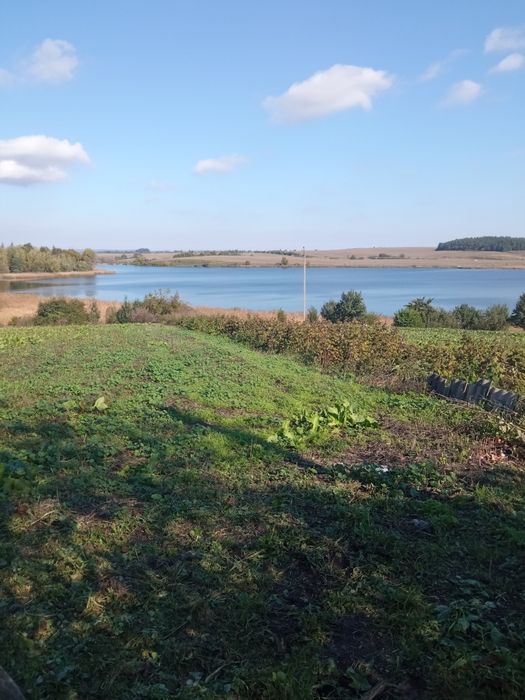 Продається приватизований житловий будинок в селі Верхів Рівненської о