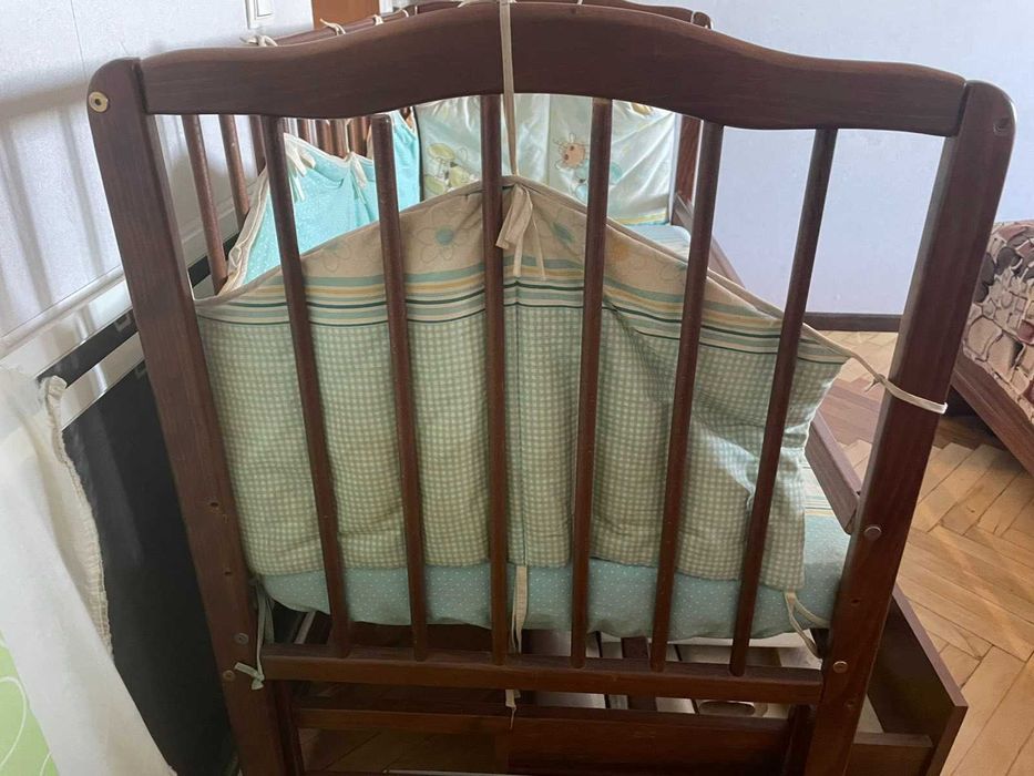 Дитяче ліжечко з матрацом постіллю і шухлядою