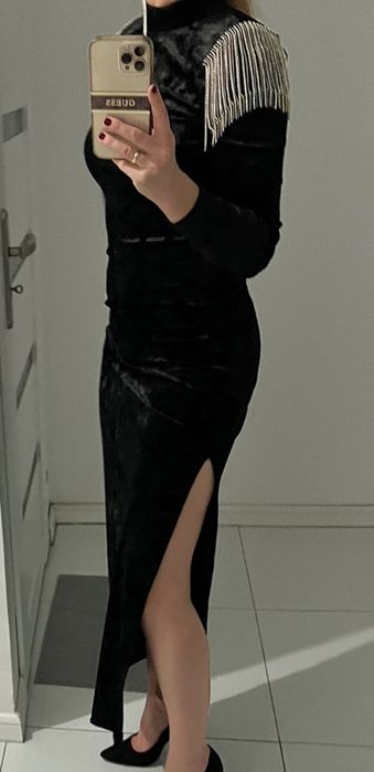 Czarna sukienka midi Reserved XS