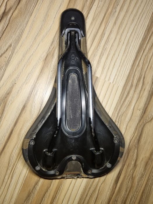 Продам сидіння dmr oioi