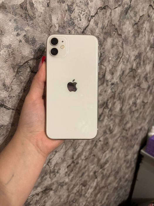 Продам Iphone 11 на 128гб