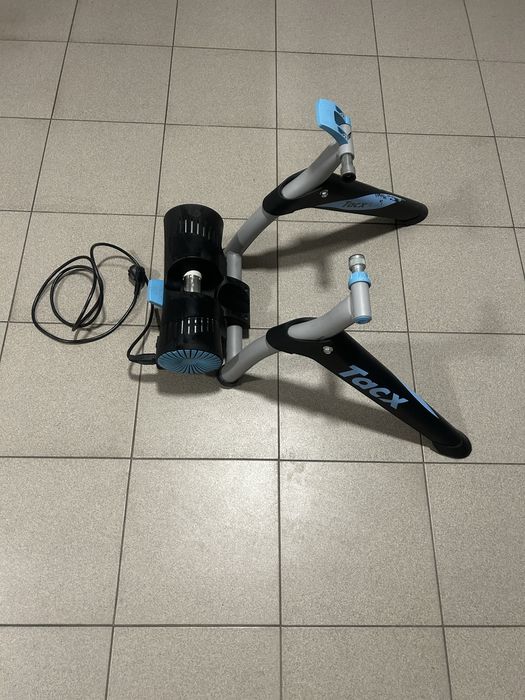 Trenażer Tacx Genius