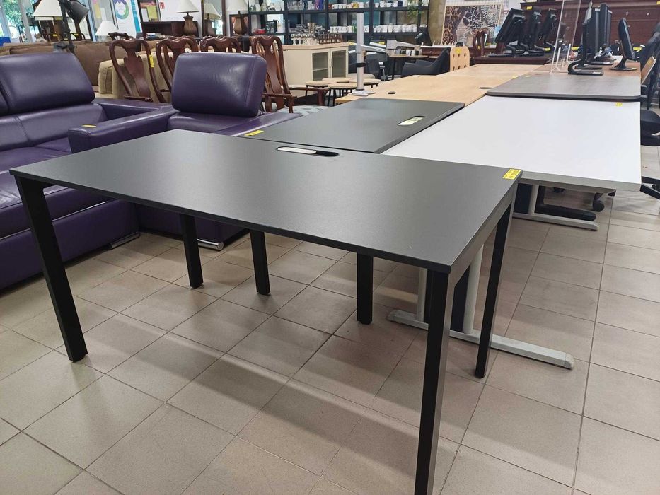 biurka-rózne rodzaje