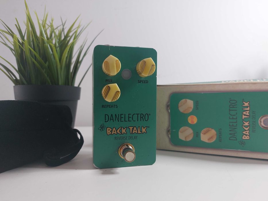 Danelectro Back Talk Reverse Delay – Pedal de Guitarra Efeito Vintage