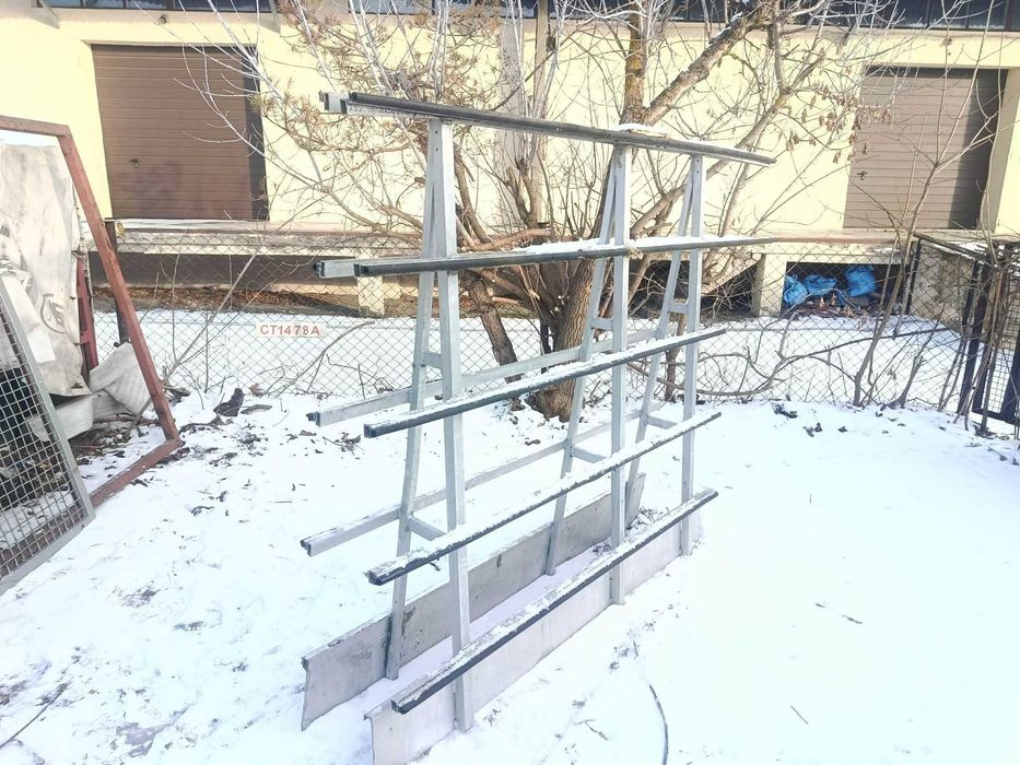 Stelaż pod okna -  stojak na przyczepke, auto