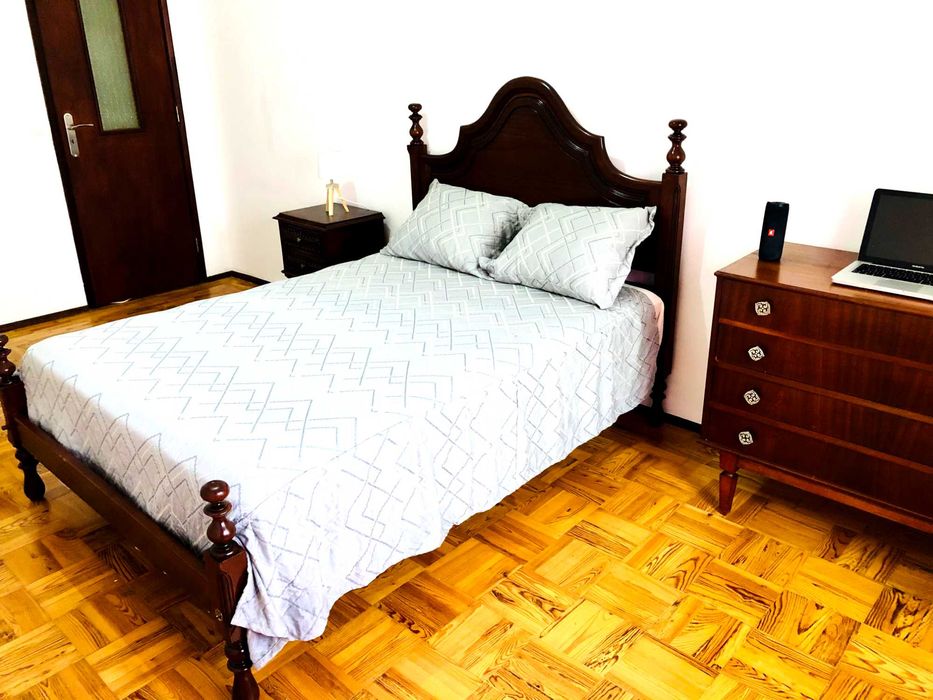 Quarto para Casal – Entrada Imediata. Setúbal (Bairro do Liceu)