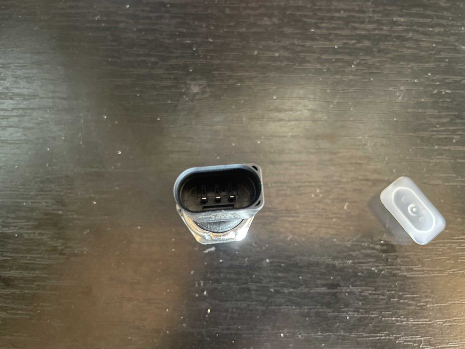 Датчик тиску халадента (фреона, кондиціонера) 4H0959126 / 4H0959126C