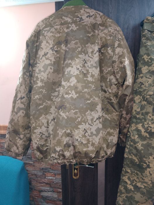 Продам зимовий костюм піксель