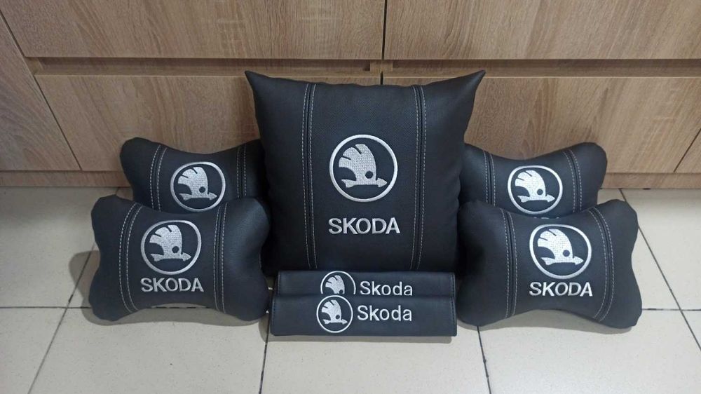 Автоподушки, подушки на подголовники под шею в авто Skoda