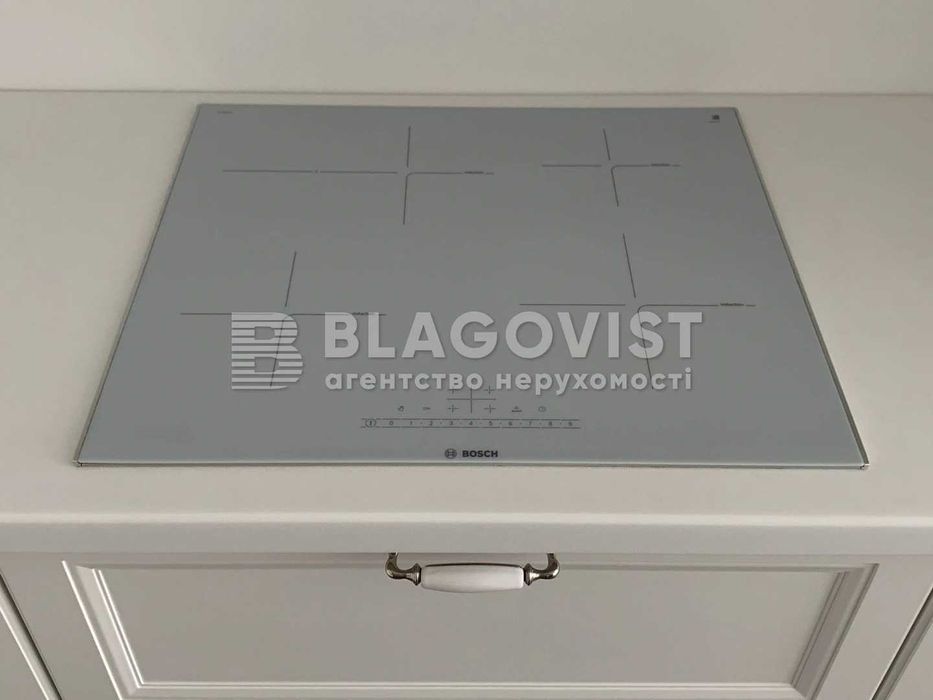 Маккейна Джона (Кудрі Івана), 7, ЖК Central Park;