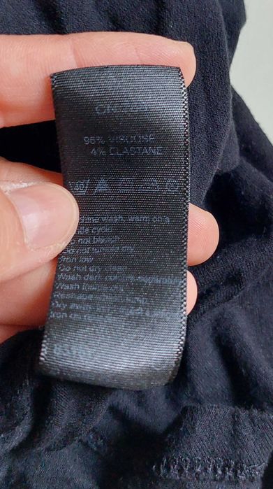 Długa tunika tuszująca Capsule 24/52 lejąca