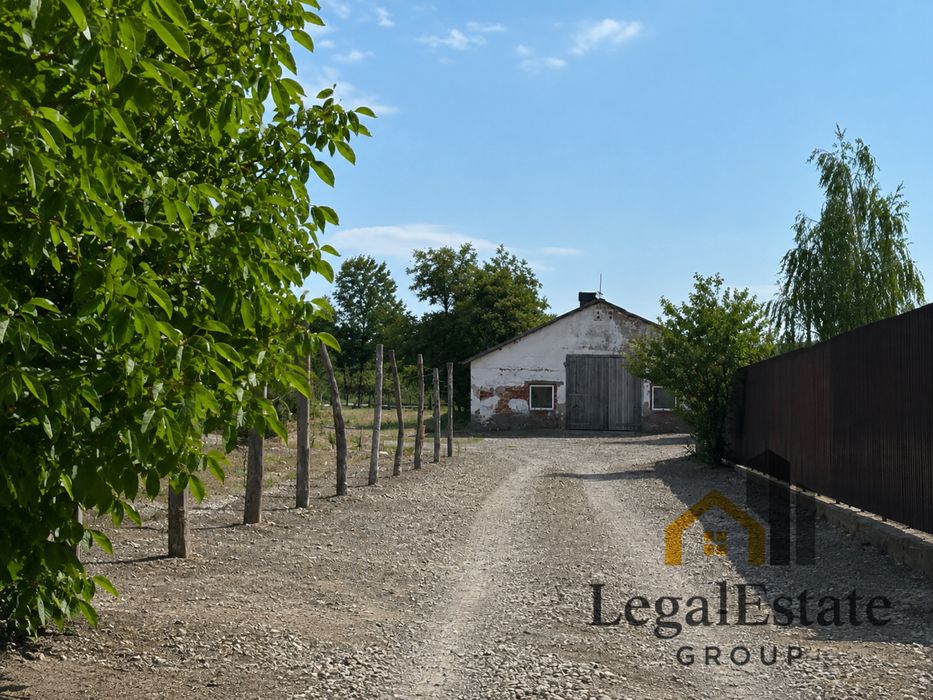 Продам корівник склад