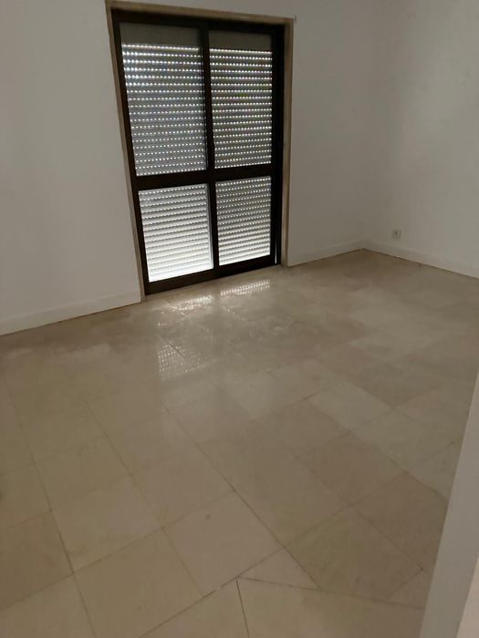 Casa arrendar Algés- Linda-a-Velha