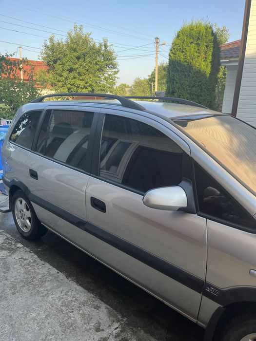 Opel Zafira 1.8 бензин 2001 рік