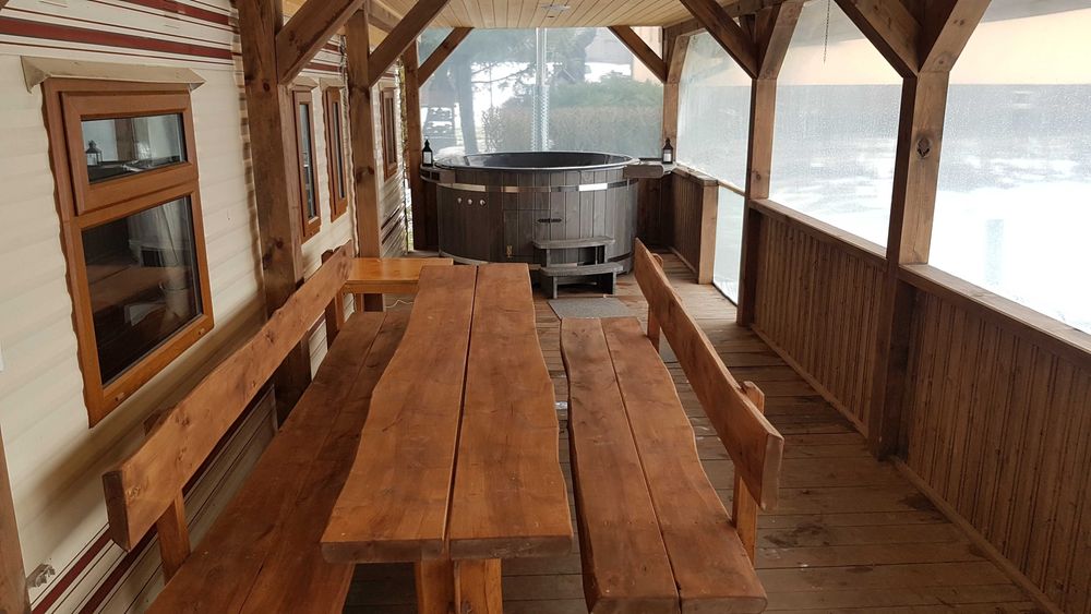 Agoewcia - domek nad jeziorem z dużym tarasem , balia