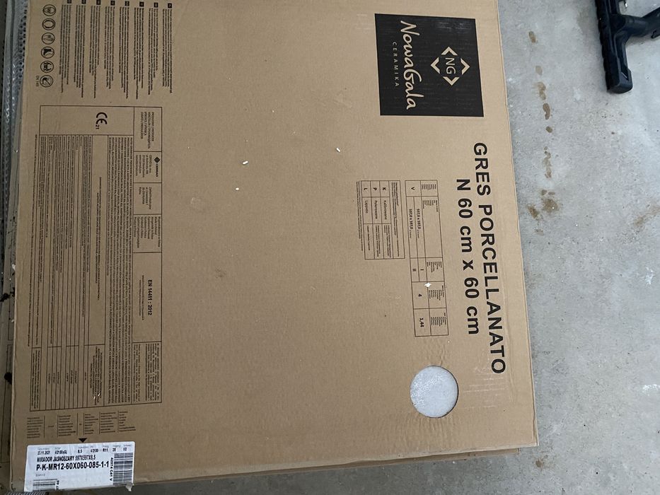 Płytki 60x60 nowe szare mat