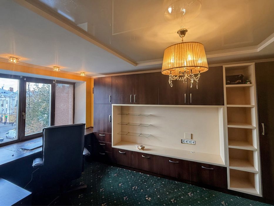 Продаж 2 кім. квартирі в Центрі міста 64м2 вул. Стрітенська