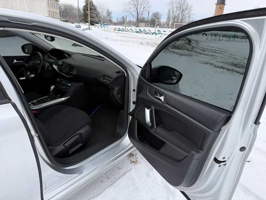 Peugeot Пежо 308 SW 2016