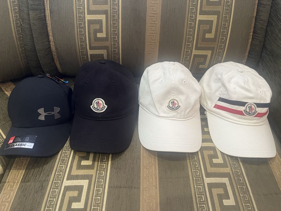 Продам кепки оригинал Moncler