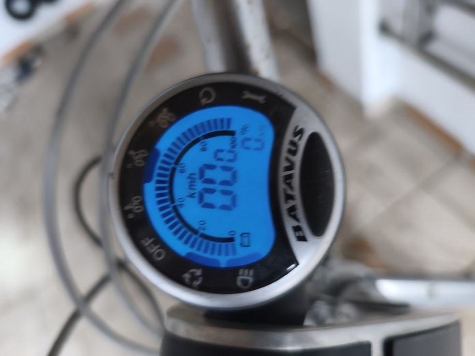 **Rower elektryczny BATAVUS ** koła 28 cali, zestaw . Drugi gratis .