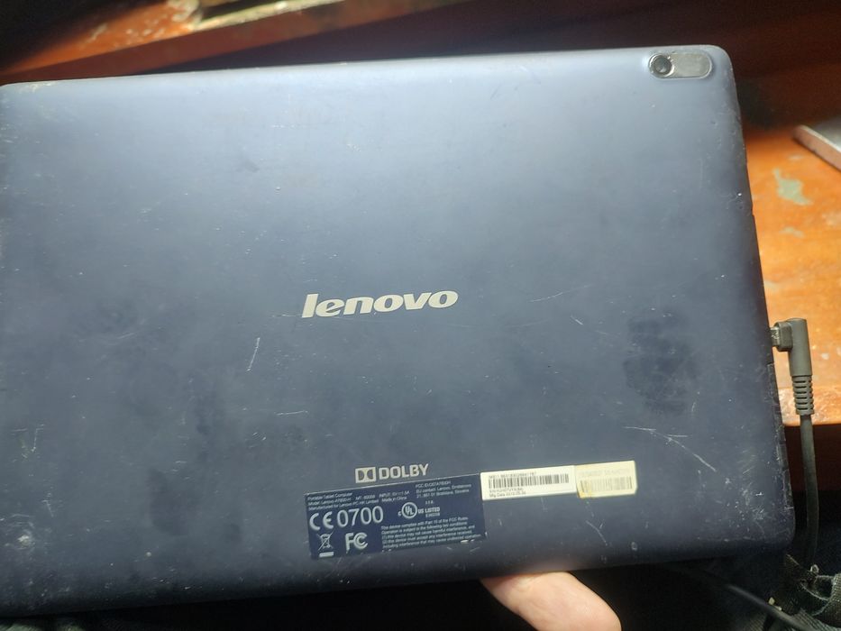 Продам планшет Lenovo абочем состоянии