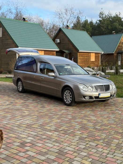 Перевозка умерших.Киев-Украина.Ритуальные услуги.Аренда катафалка