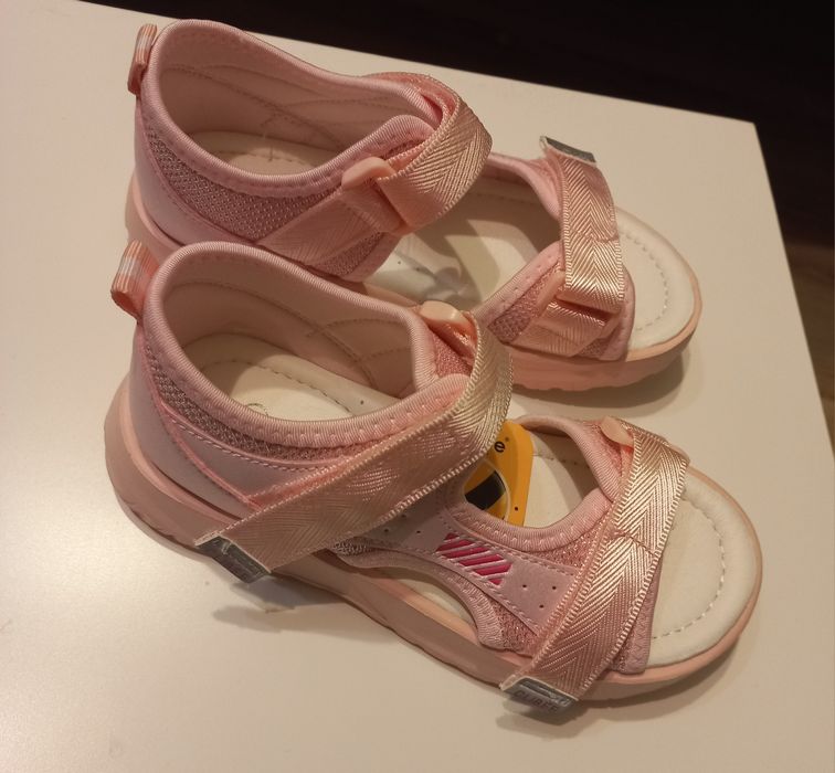 Sandały dla dziewczynki 31