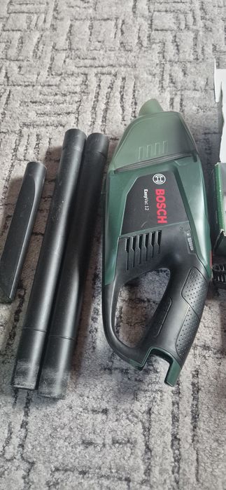 Odkurzacz bezprzewodowy BOSCH i ładowarka BOSCH