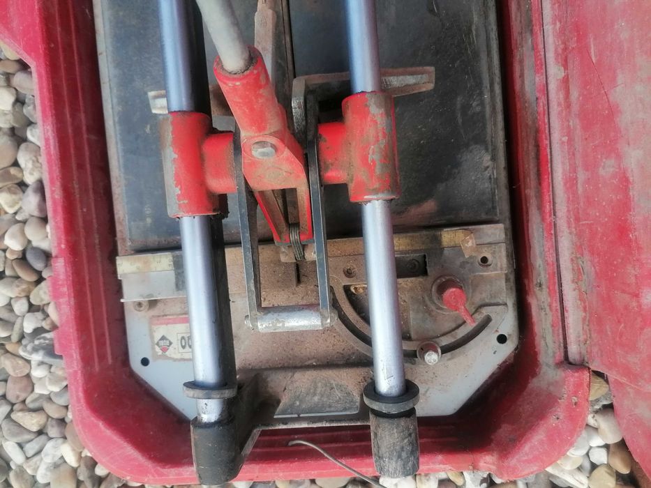 Maquina de cortar azuleijo RUBI TX 700