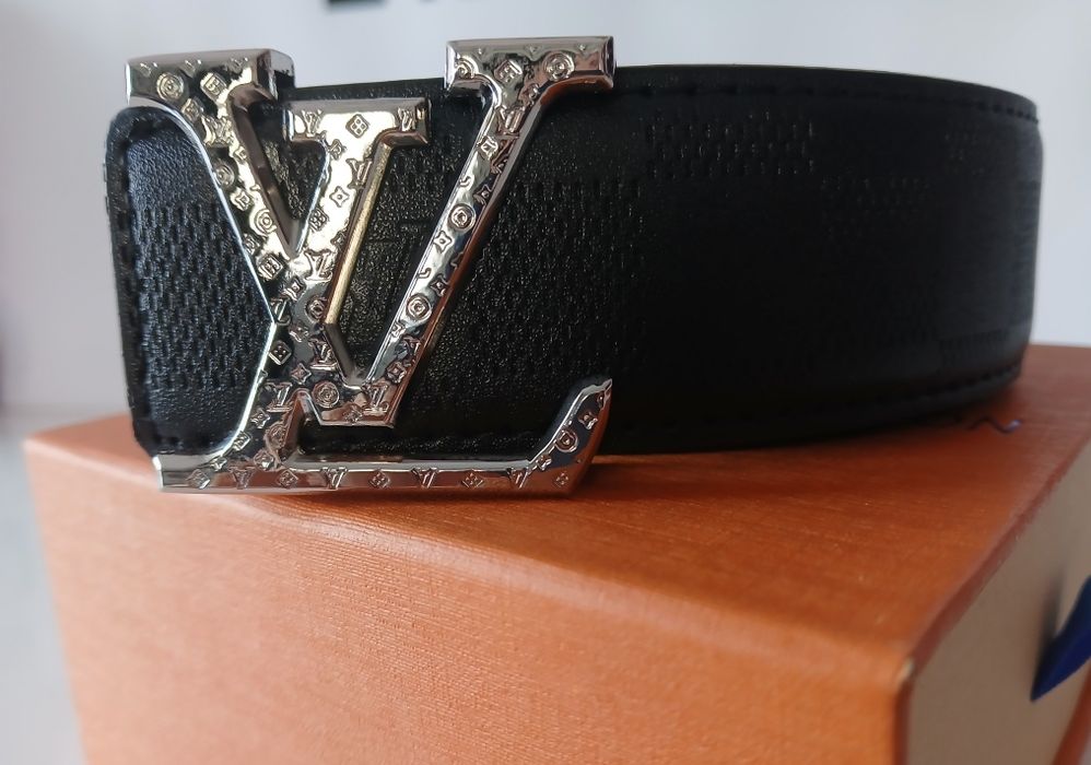 Pasek Louis Vuitton z pudełkiem